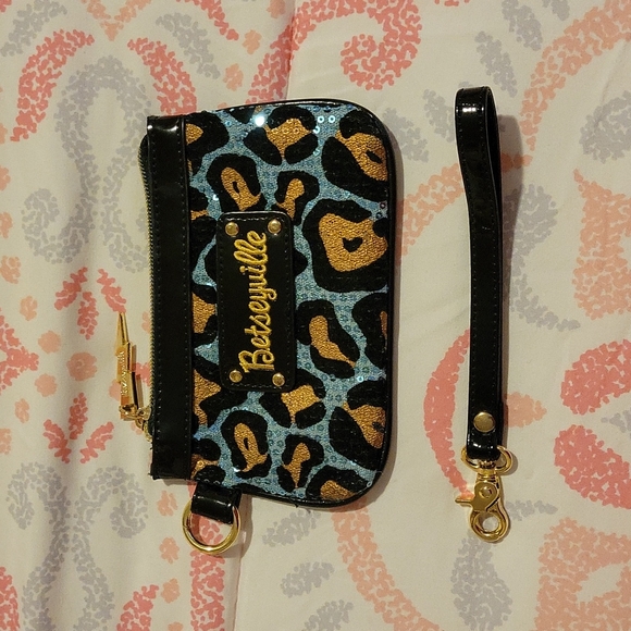 Betsey Johnson Wristlet - Picture 6 of 8